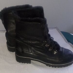 Stuart Weitzman Leather The Luge Boot  Sz.7 Warm Hard To Find. Last Price Drop